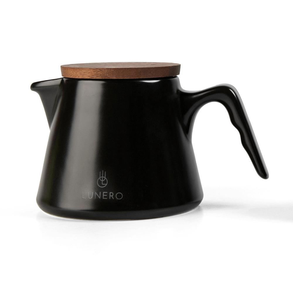 Lunero Design theepot Zwart – inhoud 600 ml, hoogte 11 cm, walnoothouten deksel.
