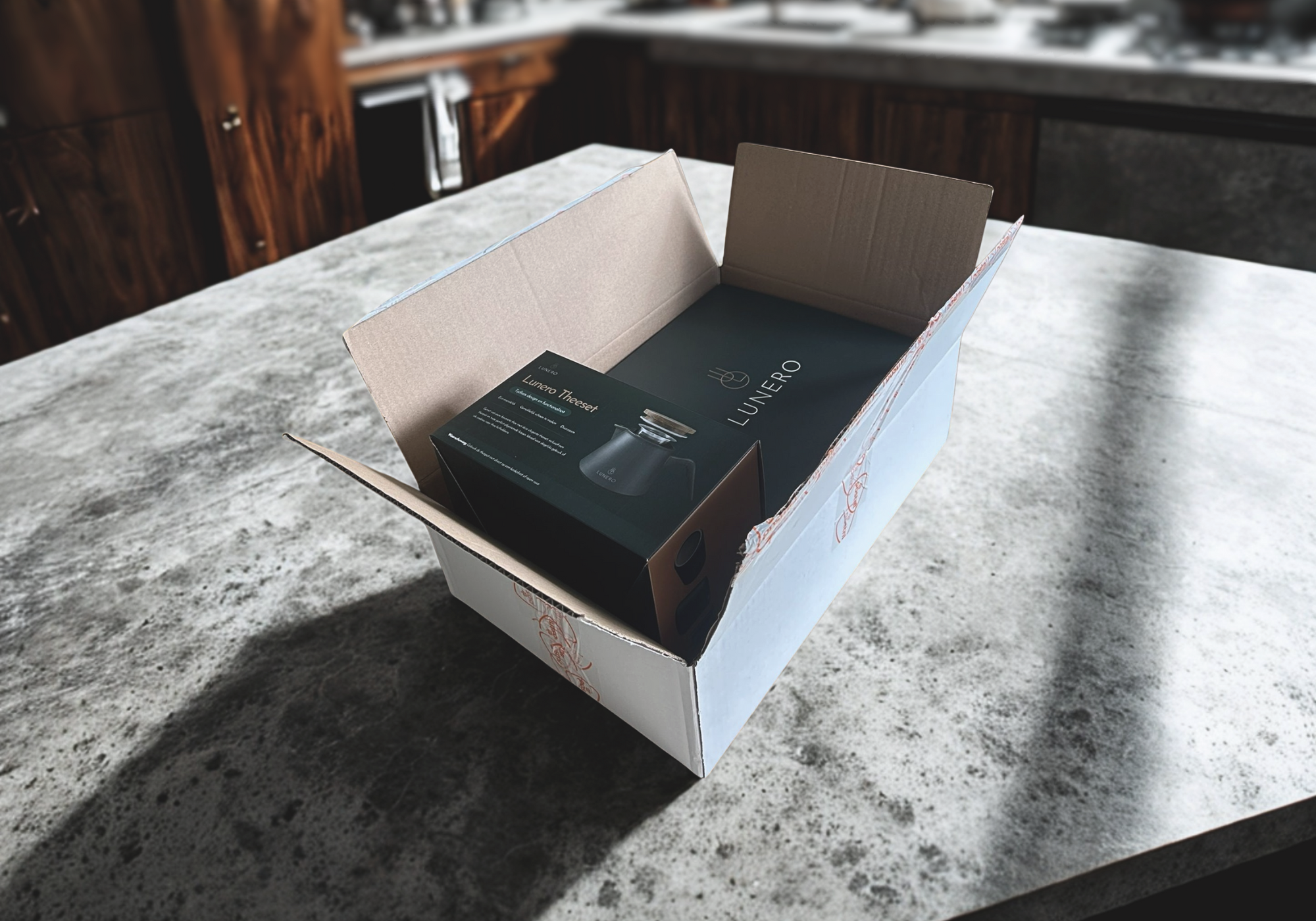 Retourzending Lunero pakket – luxe thee set zorgvuldig verpakt voor een premium retourervaring.