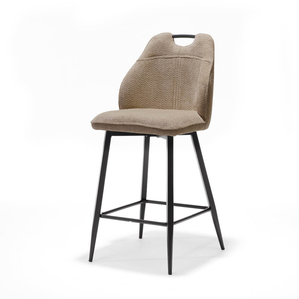 RV Design Adele barkruk in taupe Retro Bliss stof met ergonomische rugleuning en zwarte metalen poten, zijaanzicht op witte achtergrond.