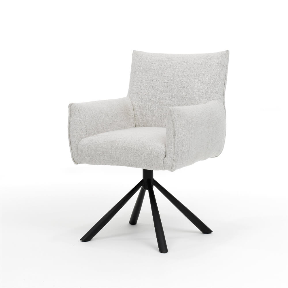 RV Design Focus armstoel in beige Oasis stof met zwarte draaivoet en comfortabele armleuningen.