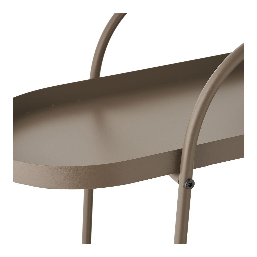 Detail van het bovenste plateau van de House Nordic Empoli serveerwagen in bruin staal – afgeronde vormen en stevig metalen frame.