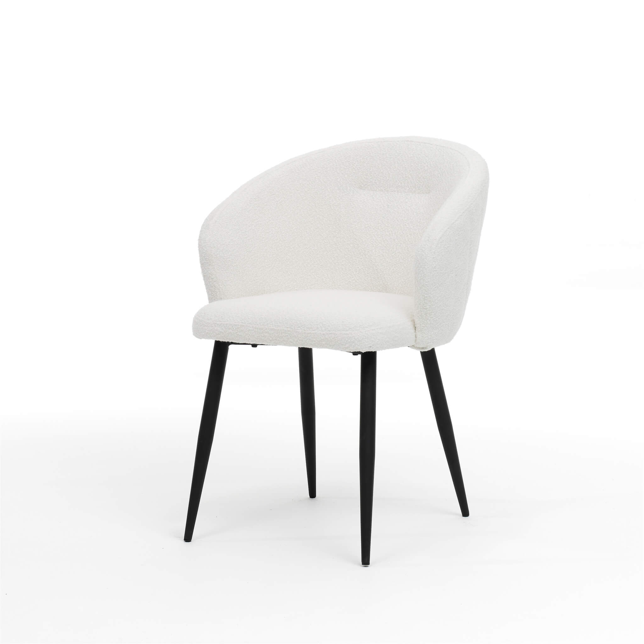 RV Design Kelly stoel in ivoor teddy stof met zwart metalen onderstel.