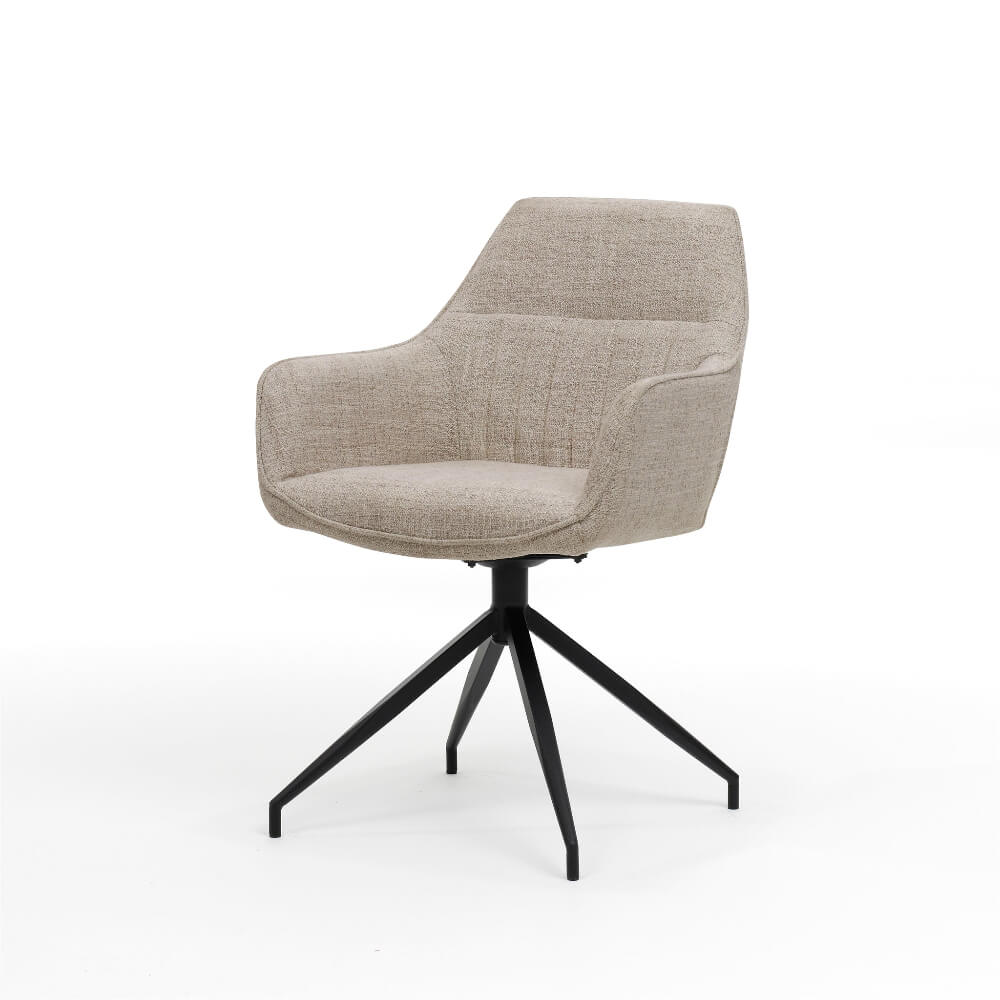 RV Design Toscane armstoel in bisque Oasis stof met zwarte metalen draaivoet en comfortabele armleuningen.